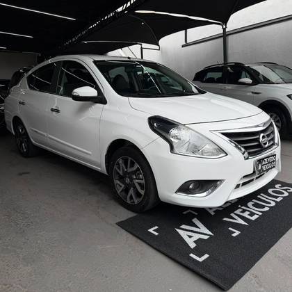 NISSAN VERSA 1.6 16V FLEXSTART UNIQUE 4P XTRONIC NISSAN VERSA 1.6 16V FLEXSTART UNIQUE 4P XTRONIC